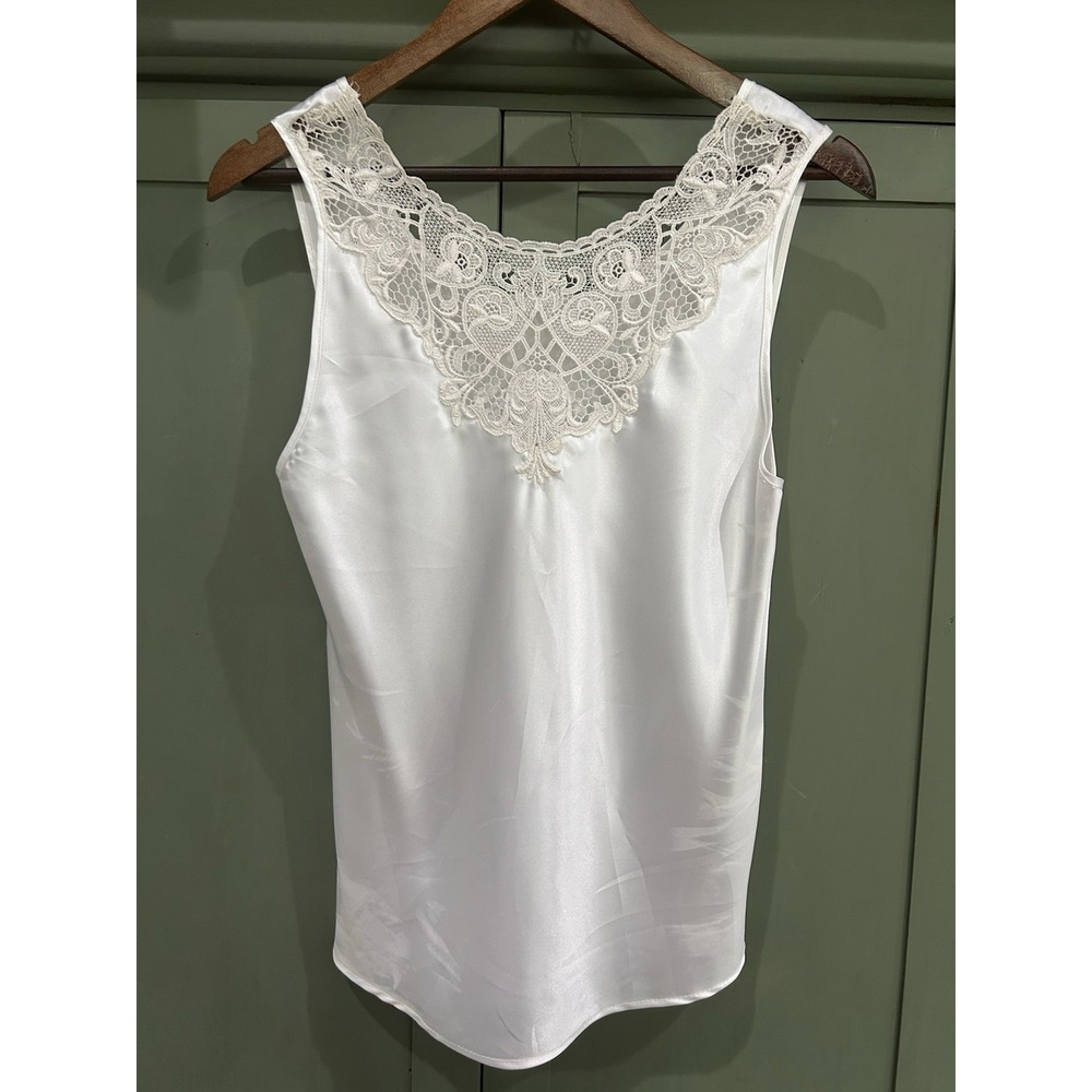 Vintage USA Womens White Satin Top‎ Size M Crochet Lace Fairy Romantic Coquette - Picture 9 of 13